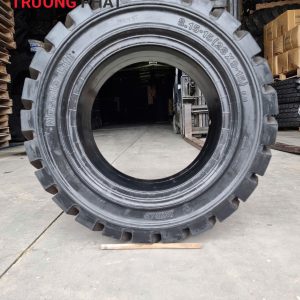 Lốp Xe Nâng 8.15-15 (28x9-15) 7.00 MRF (Đặc)
